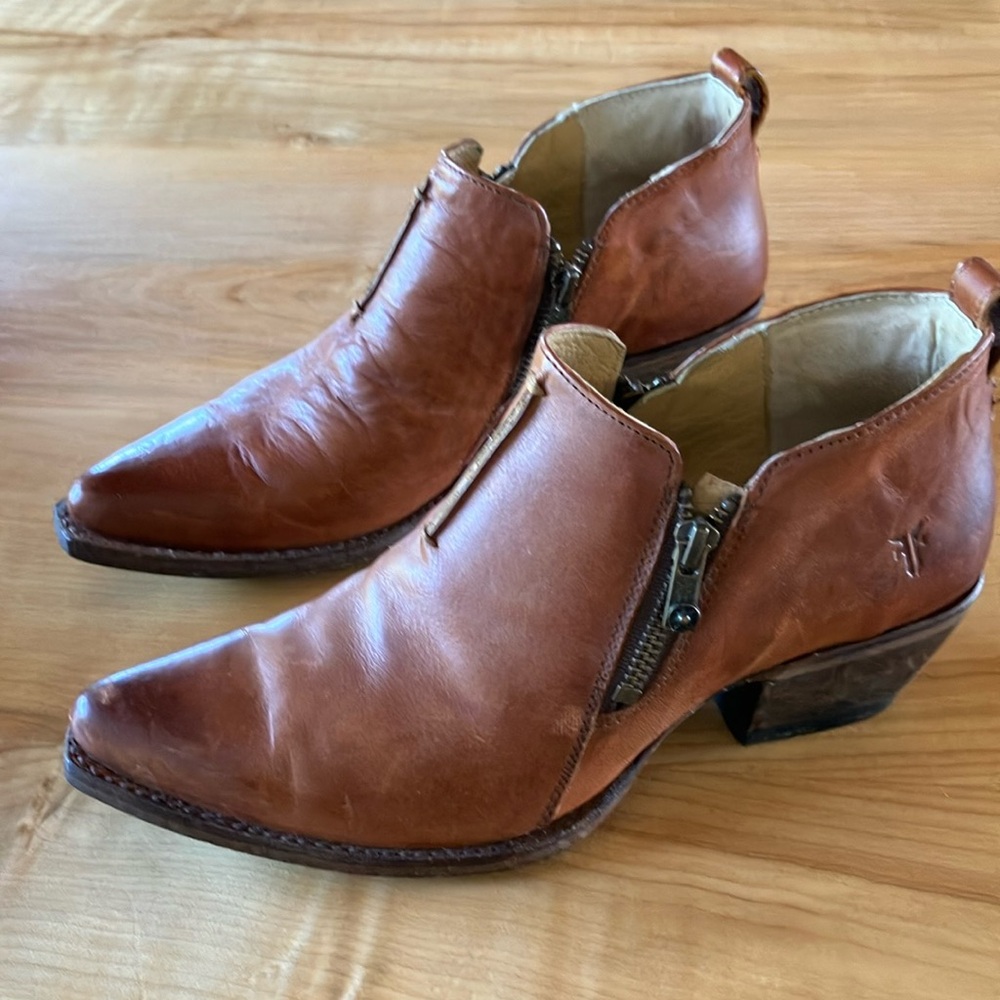 Women’s Frye Leather Boots 8.5